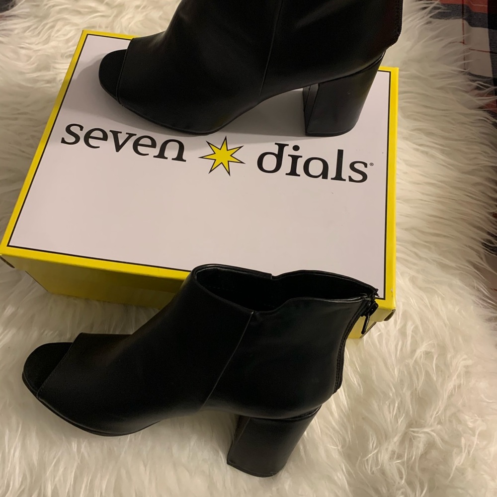 Seven Dials Tinsley Black Boots 8.5